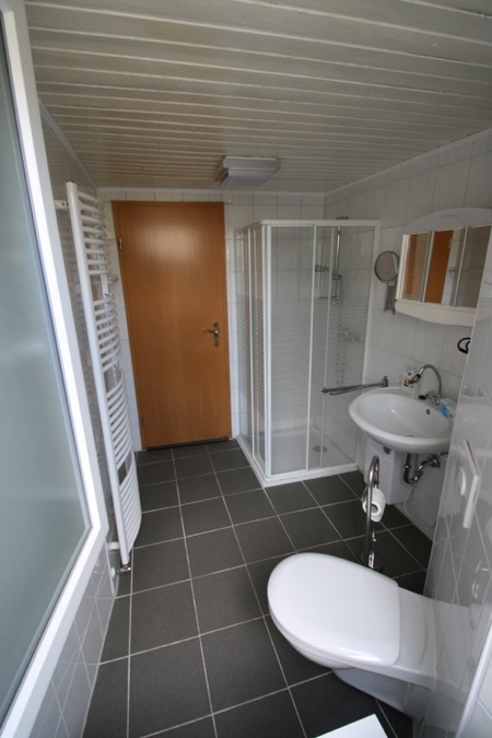1 van de badkamers in de vakantiewoning
