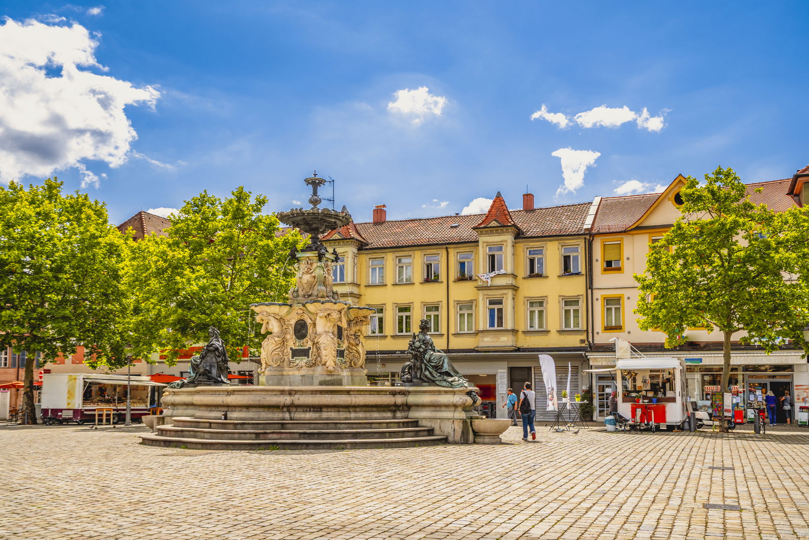 schlossplatz erlangen