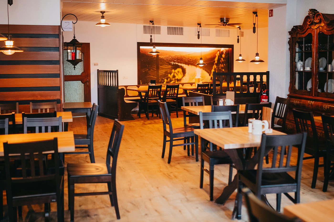 restaurant ratskeller kroev
